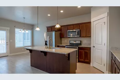 1783 N 3870 W, Lehi, UT 84043 - Photo 3