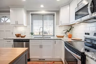 10276 S Marble St, Sandy, UT 84094 - Photo 9