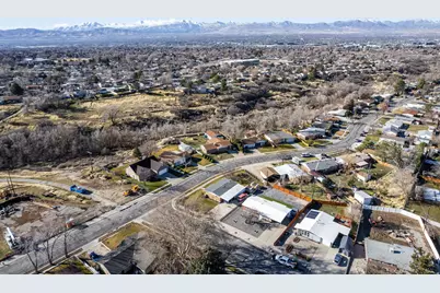 10276 S Marble St, Sandy, UT 84094 - Photo 37