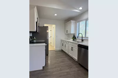 156 W 300 N, Clearfield, UT 84015 - Photo 5