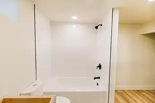 345 E 600 S, Centerville, UT 84014 - Photo 31