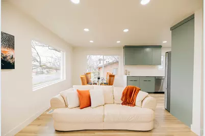 345 E 600 S, Centerville, UT 84014 - Photo 3