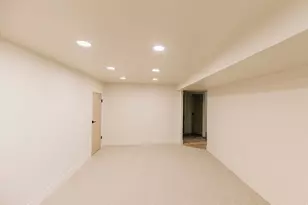 345 E 600 S, Centerville, UT 84014 - Photo 23