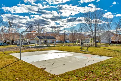 2264 E Loch Lomond Dr, Saratoga Springs, UT 84043 - Photo 31