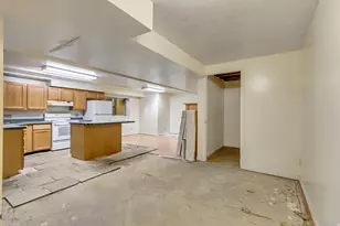 5768 S Erekson Ln, Salt Lake City, UT 84107 - Photo 35