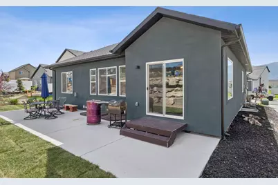 7926 N Bristlecone Rd W, Eagle Mountain, UT 84005 - Photo 39