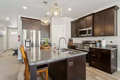 7926 N Bristlecone Rd W, Eagle Mountain, UT 84005 - Photo 9