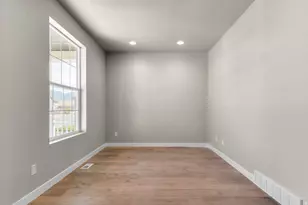 566 W Coyote Rdg Rd, Grantsville, UT 84029 - Photo 9