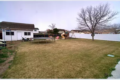 8129 W Armoridge Cir, Magna, UT 84044 - Photo 21