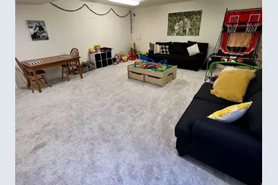 565 W 40 N, Orem, UT 84057 - Photo 17