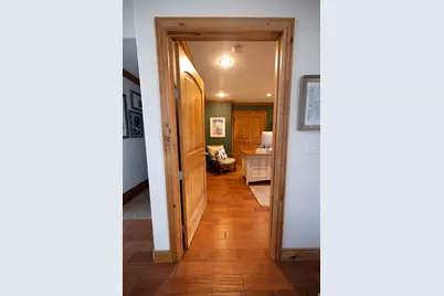 8867 S Easthills Dr E, Sandy, UT 84093 - Photo 29