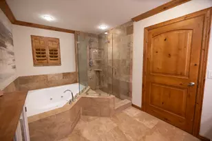 8867 S Easthills Dr E, Sandy, UT 84093 - Photo 39