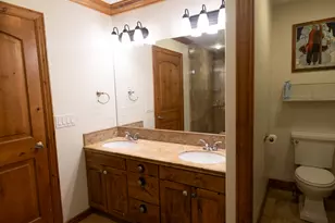 8867 S Easthills Dr E, Sandy, UT 84093 - Photo 41