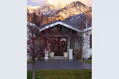 8867 S Easthills Dr E, Sandy, UT 84093 - Photo 3