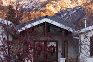 8867 S Easthills Dr E, Sandy, UT 84093 - Photo 3