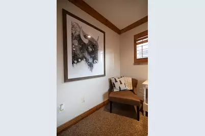 8867 S Easthills Dr E, Sandy, UT 84093 - Photo 43