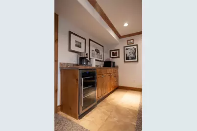 8867 S Easthills Dr E, Sandy, UT 84093 - Photo 55