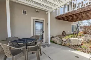 7817 N Blue Spruce Rd E, Eagle Mountain, UT 84005 - Photo 23