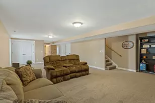 7817 N Blue Spruce Rd E, Eagle Mountain, UT 84005 - Photo 15