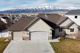 7817 N Blue Spruce Rd E, Eagle Mountain, UT 84005 - Photo 1