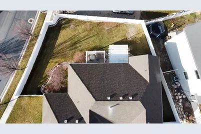 7817 N Blue Spruce Rd E, Eagle Mountain, UT 84005 - Photo 27