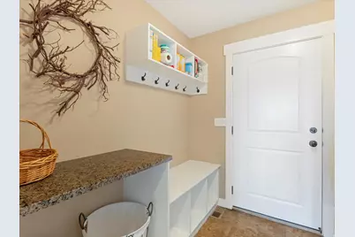 7817 N Blue Spruce Rd E, Eagle Mountain, UT 84005 - Photo 7