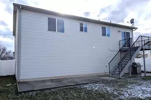 2928 W 2075 S, Syracuse, UT 84075 - Photo 17