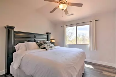 300 E 300 N #H6, Kanab, UT 84741 - Photo 15