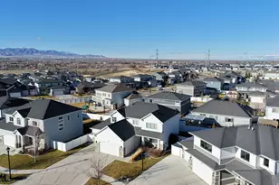 1052 W Valor Ct, Bluffdale, UT 84065 - Photo 11