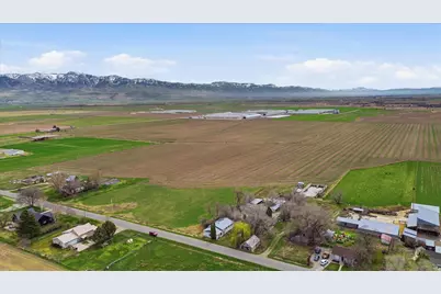 1811 W 2000 S, Lewiston, UT 84320 - Photo 11