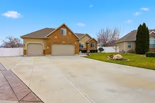 8089 S Red Castle Way S, West Jordan, UT 84081 - Photo 3