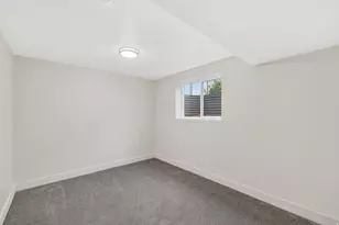 805 E Grenoble Dr, Midvale, UT 84047 - Photo 25