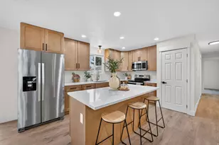 805 E Grenoble Dr, Midvale, UT 84047 - Photo 5