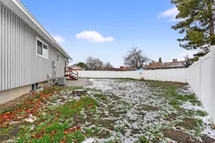 805 E Grenoble Dr, Midvale, UT 84047 - Photo 37