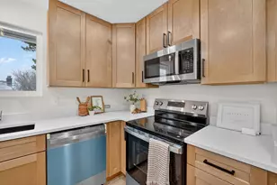 805 E Grenoble Dr, Midvale, UT 84047 - Photo 11