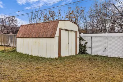 2613 W Hallmark Cir, West Valley, UT 84119 - Photo 23