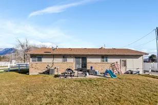 9505 N 6050 W, Highland, UT 84003 - Photo 7