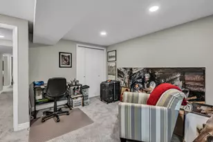 7885 S Manzano Dr, Sandy, UT 84093 - Photo 27