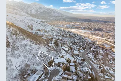 2253 S Lakeline Cir, Salt Lake City, UT 84109 - Photo 1