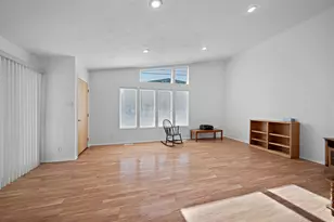 1610 E Moor Dale Ln S, Holladay, UT 84117 - Photo 11