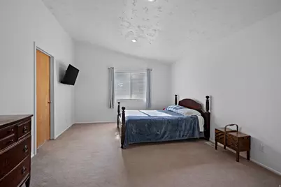 1610 E Moor Dale Ln S, Holladay, UT 84117 - Photo 13