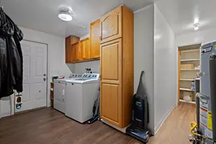 1610 E Moor Dale Ln S, Holladay, UT 84117 - Photo 23