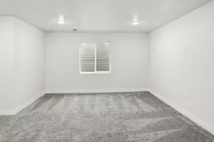 2014 N Chianti St, Saratoga Springs, UT 84045 - Photo 27