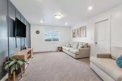 2774 W Coastline Dr, Syracuse, UT 84075 - Photo 17