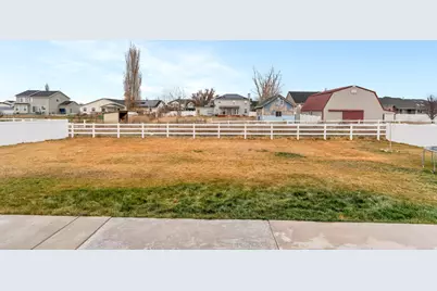 2774 W Coastline Dr, Syracuse, UT 84075 - Photo 31