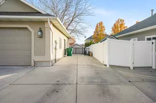 4535 W Honeycut Cir, Cedar Hills, UT 84062 - Photo 29