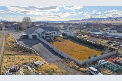 435 E 100 N, Mona, UT 84645 - Photo 45