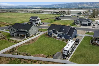 105 N 1400 W, Marriott-Slaterville City, UT 84404 - Photo 3