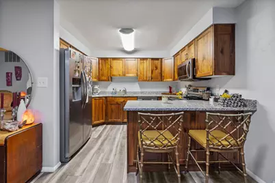 277 W Garden Park Dr, Orem, UT 84057 - Photo 3