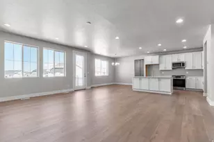 3826 W 2350 N, Clinton, UT 84015 - Photo 11